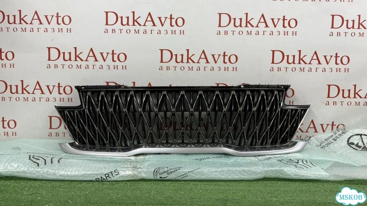 Решетка радиатора передняя Kia Carnival YP D4HE фото 1