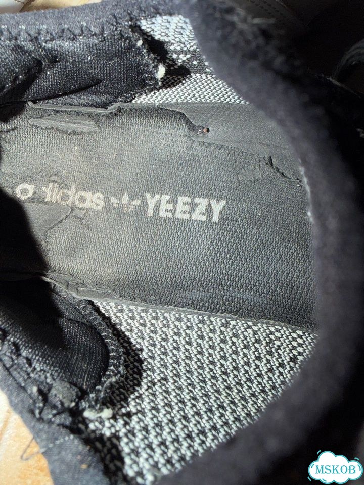 Кроссовки reebok Classic и Adidas Yeasy Boost фото 6
