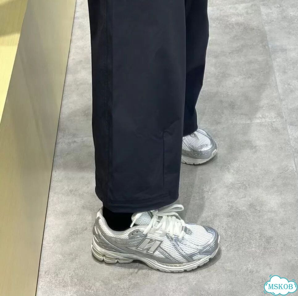 New Balance 1906R Silver Metallic оригинал фото 4