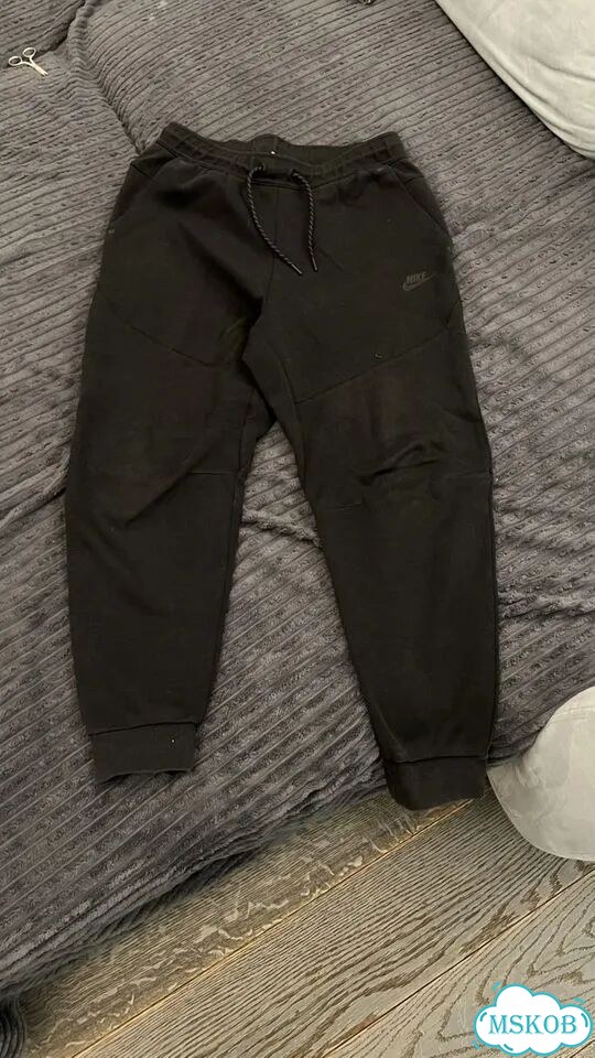 Спортивные штаны Nike tech fleece фото 1