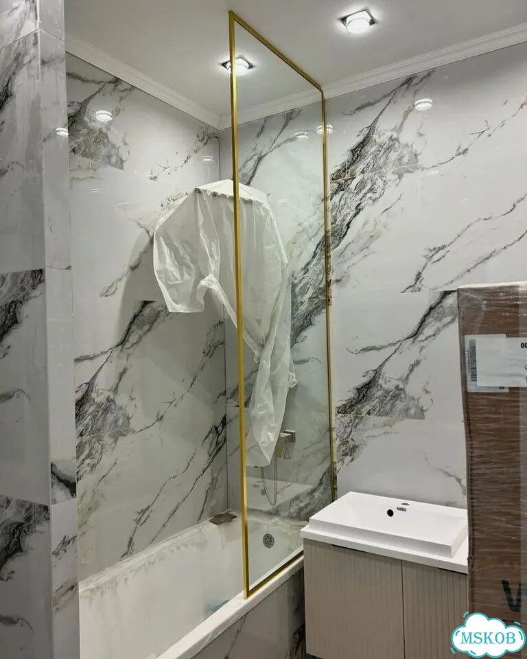 Стеклянные ширмы для душа фото 8