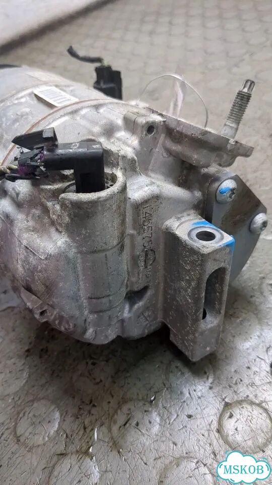 Компрессор кондиционера Ford Escape фото 4