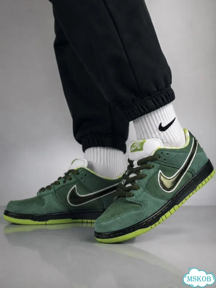 Кроссовки Concepts Nike SB Dunk Low Green Lobster фото 1