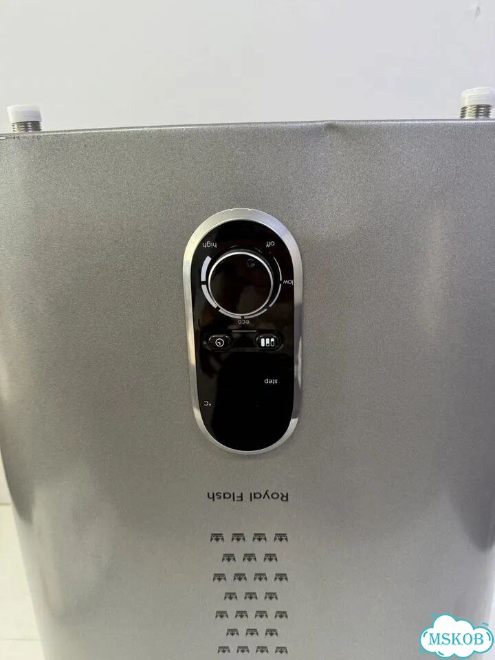 Водонагреватель Electrolux EWH 30 Royal Flash фото 2