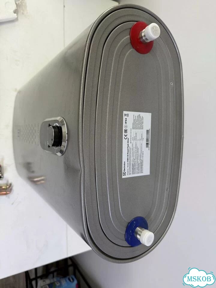 Водонагреватель Electrolux EWH 30 Royal Flash фото 4