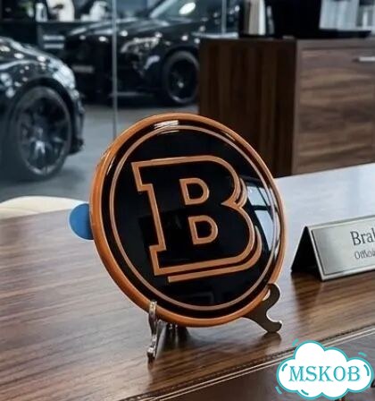 Эмблема Brabus оранжевая на капот Mercedes G class фото 2