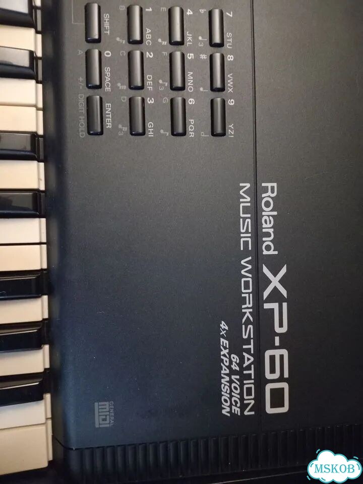 Roland XP60 фото 1