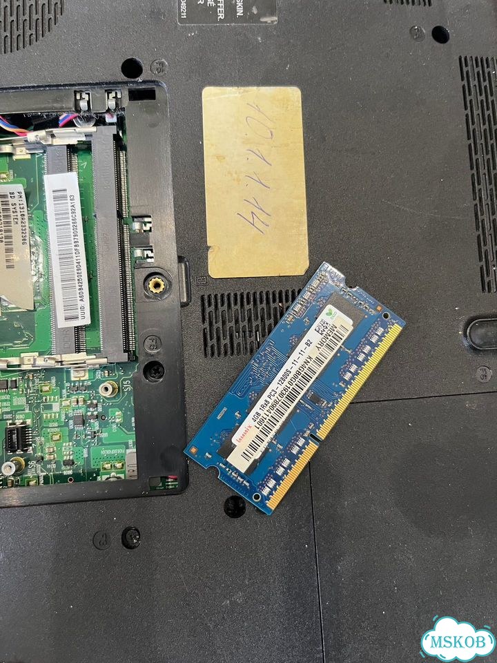 2 ноутбука toshiba фото 4