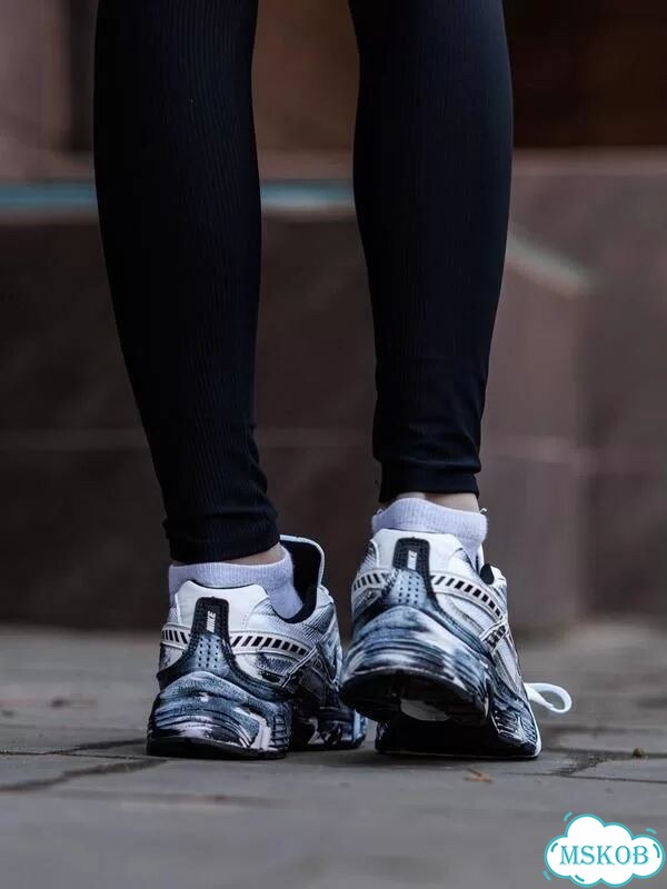 Кроссовки Nike Initiator Custom Бело-Черные фото 4