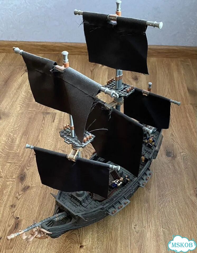 Пиратский корабль фото 1