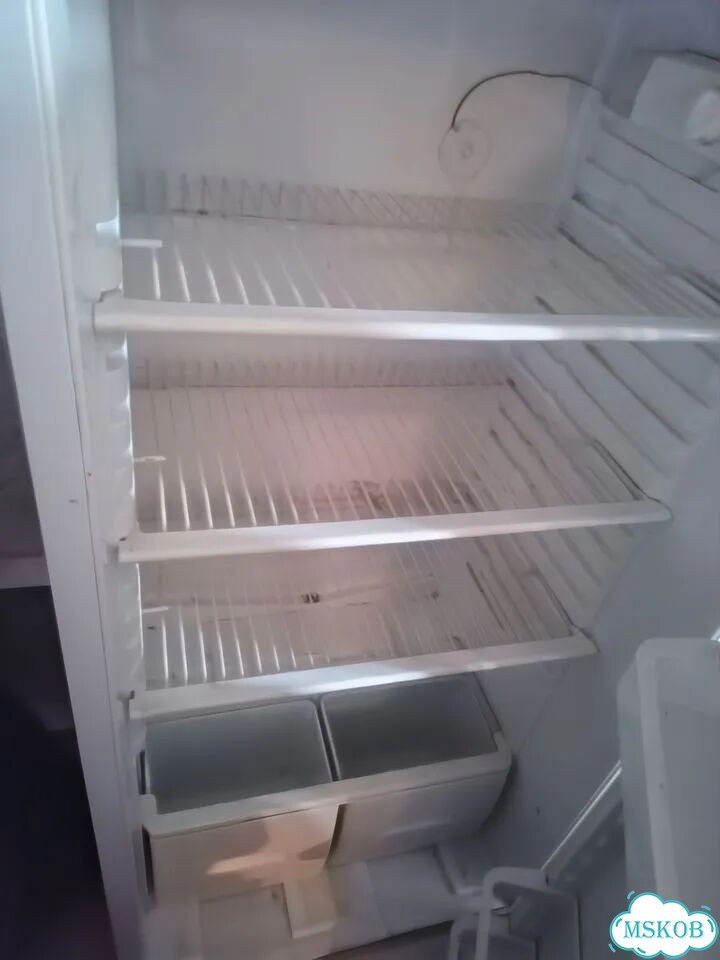 Холодильник марки Indesit фото 6