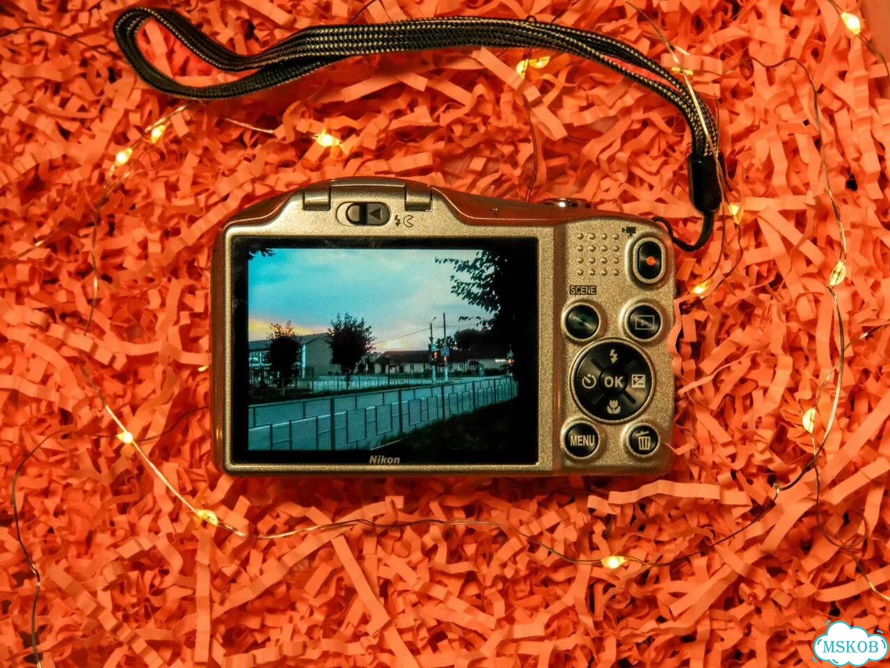Nikon Coolpix l610 редкий цвет фото 2