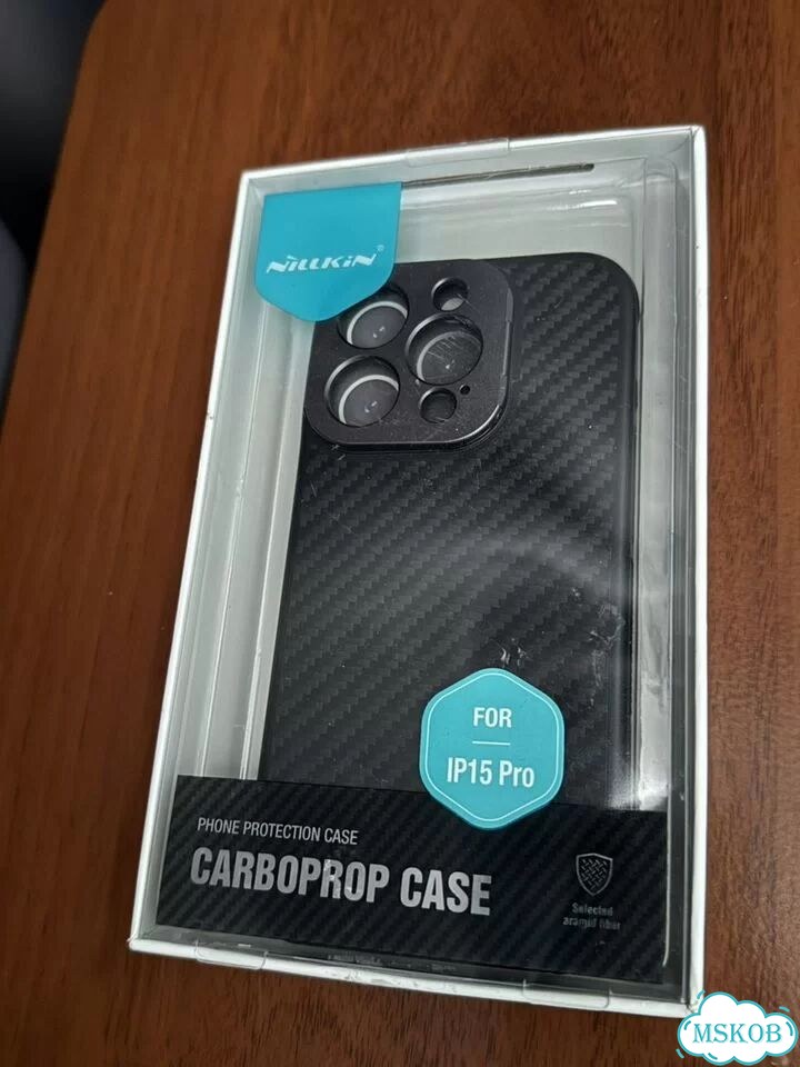 Чехол на iPhone 15 pro Nillkin фото 1
