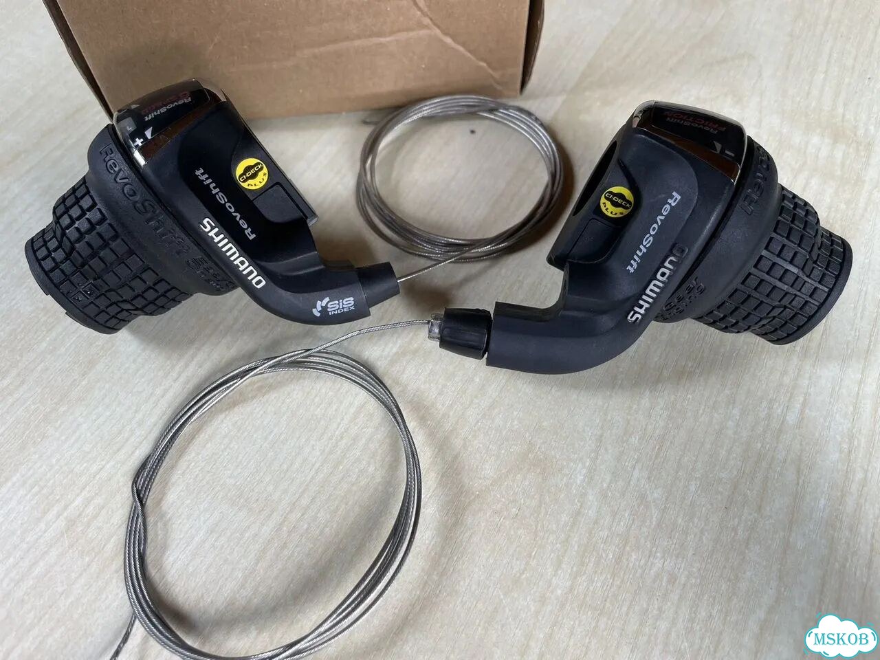 Переключатель скорости Shimano Revoshift фото 2