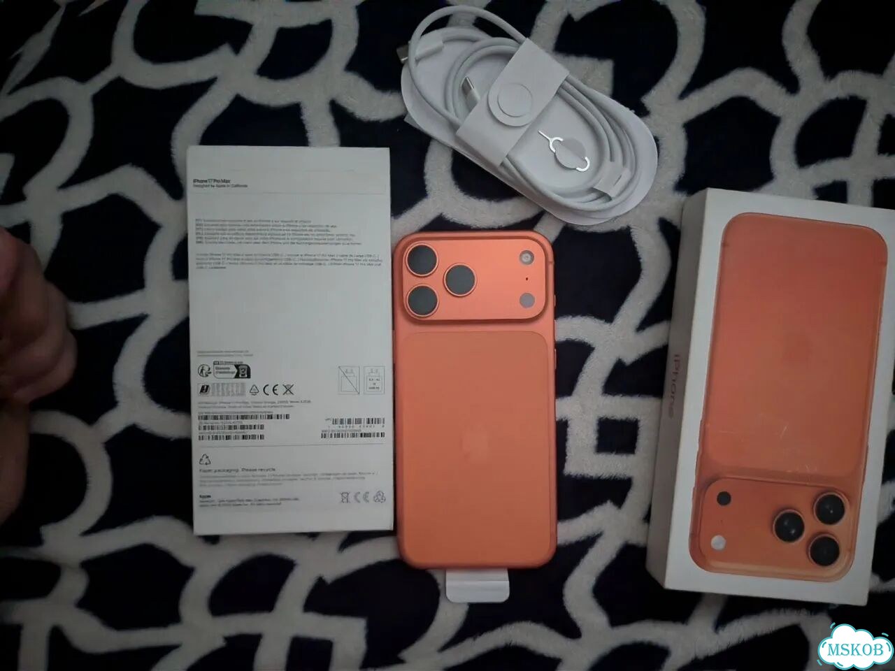 iPhone 17 Pro Max, 256 ГБ, SIM + eSIM фото 1