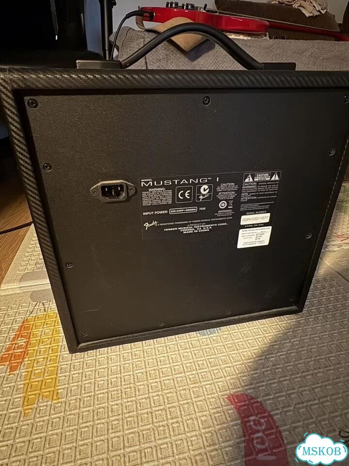 Комбоусилитель Fender Mustang I фото 3