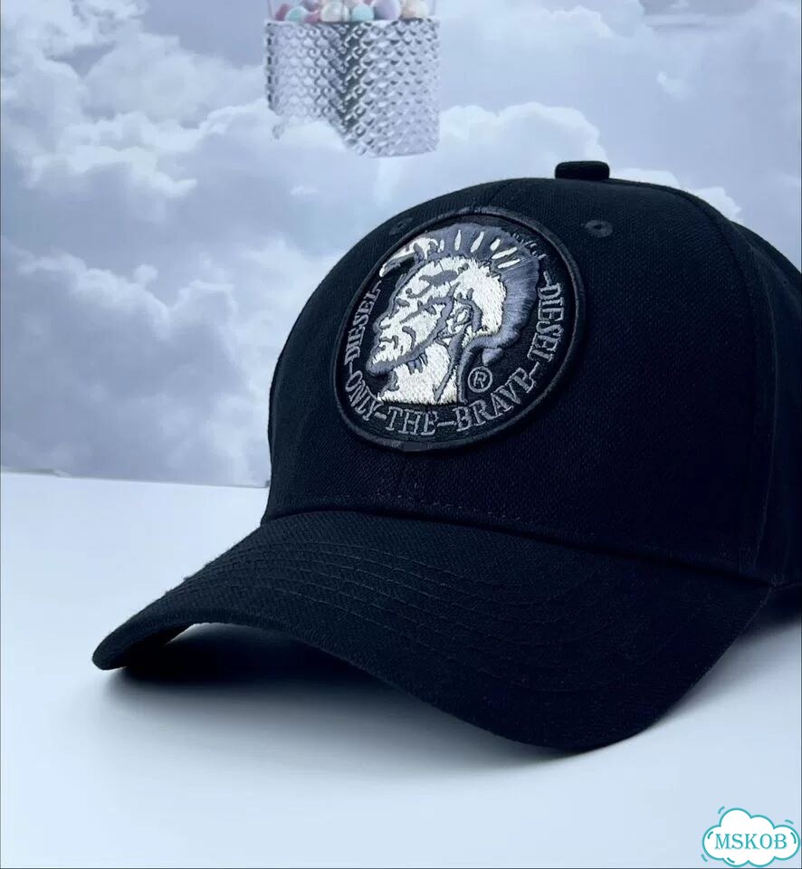Бейсболка Diesel чёрная фото 1
