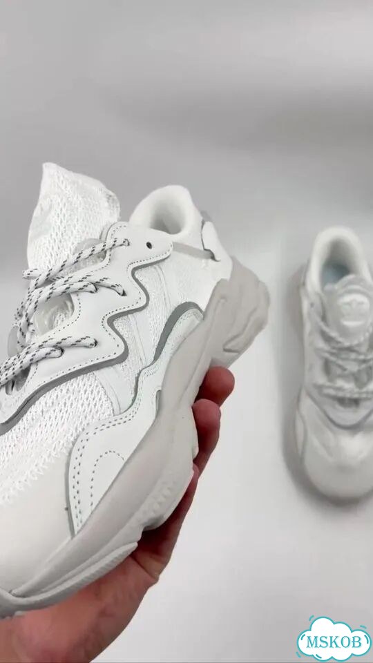 Кроссовки Adidas Ozweego фото 1