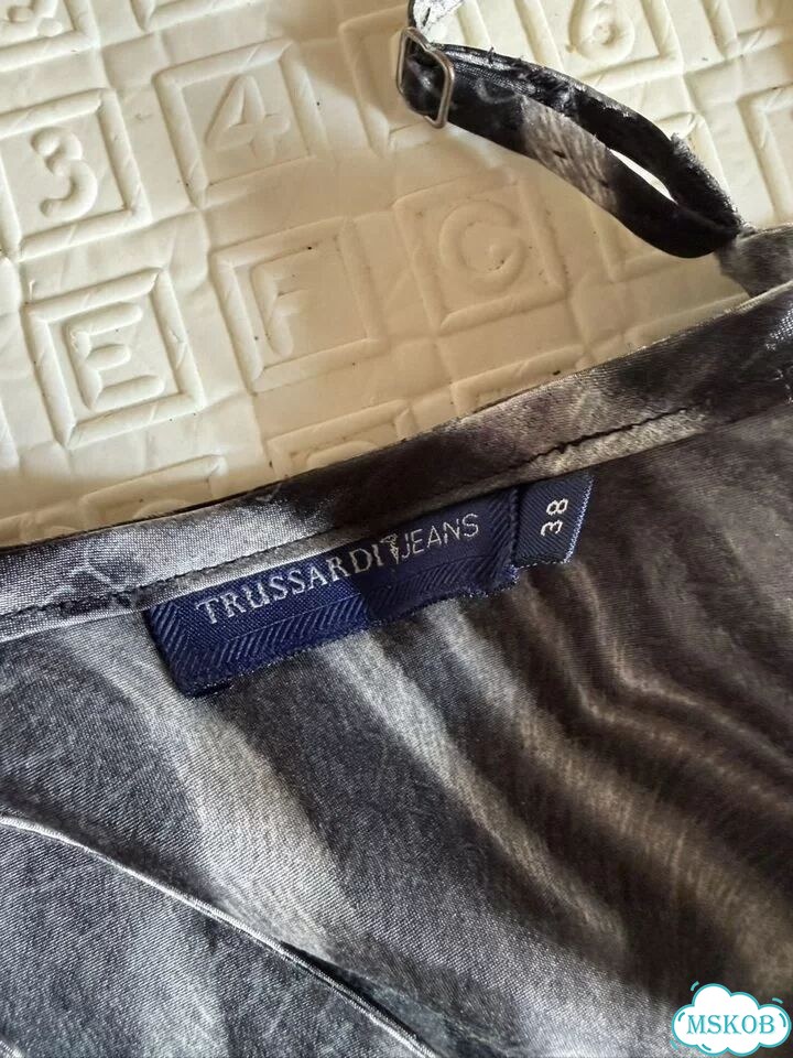 Атласное платье Trussardi Jeans Оригинал фото 2