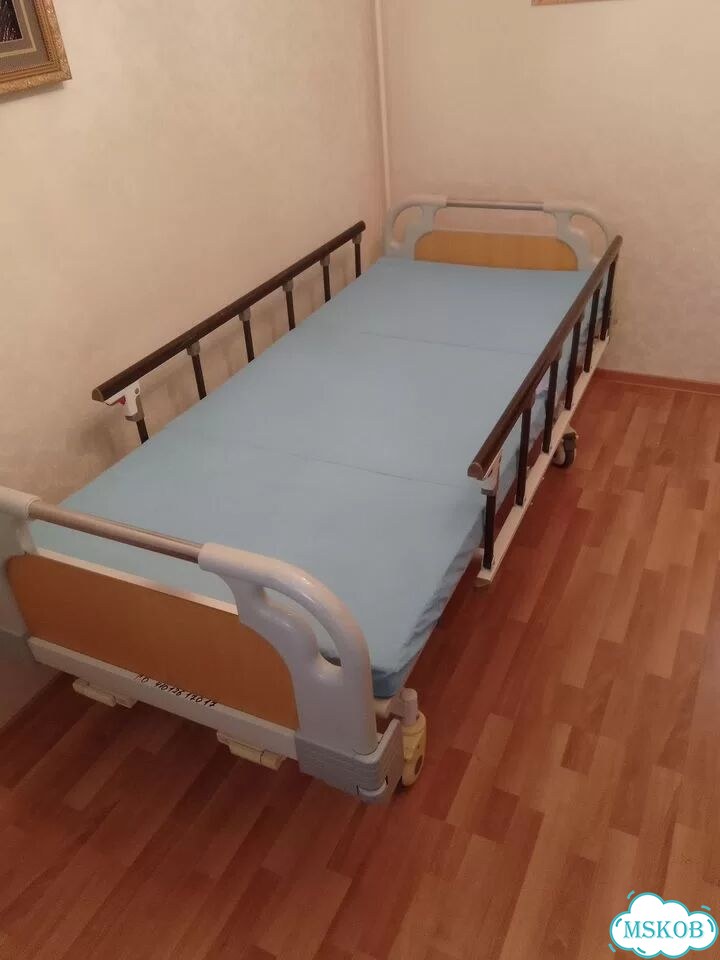 Медицинский кровать для лежачих больных людей фото 7