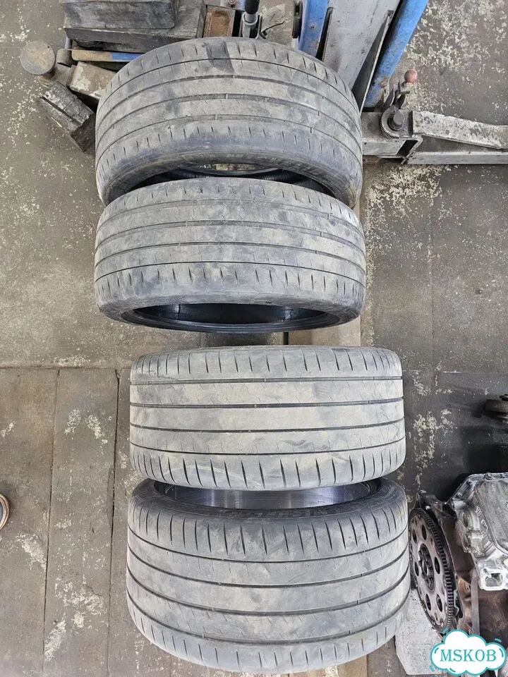 Michelin Pilot Sport 4 S 245/40 R20 и 275/35 R20 102Y фото 1