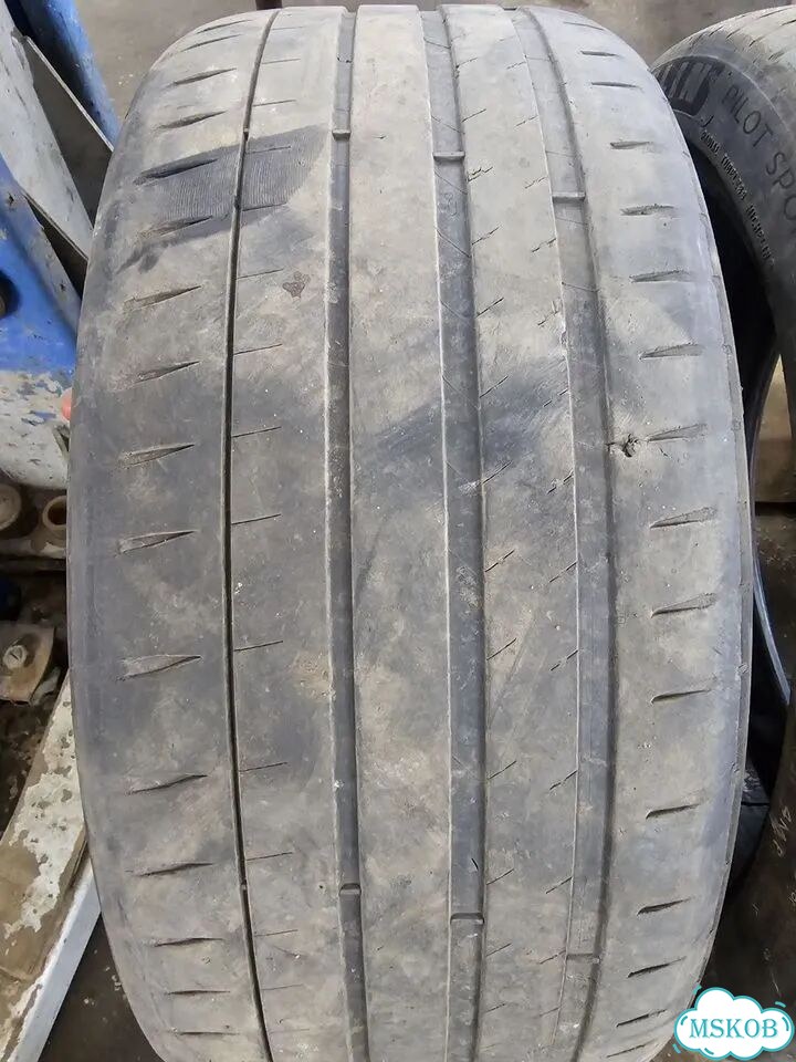 Michelin Pilot Sport 4 S 245/40 R20 и 275/35 R20 102Y фото 2