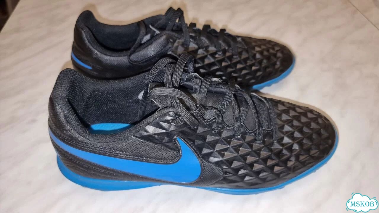 Бутсы футбольные Nike фото 1