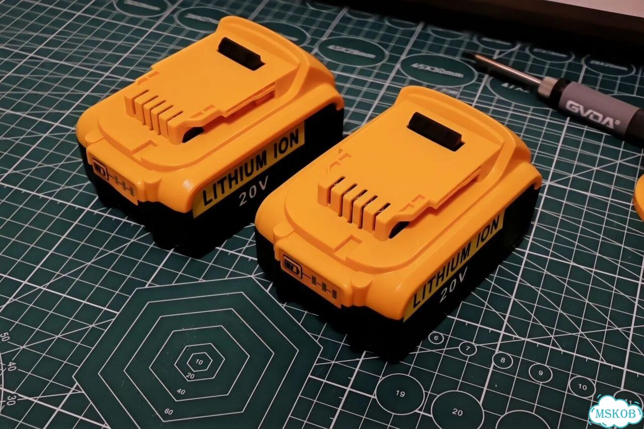 Аккумулятор Dewalt 18V 6Ah (2 штуки) фото 2