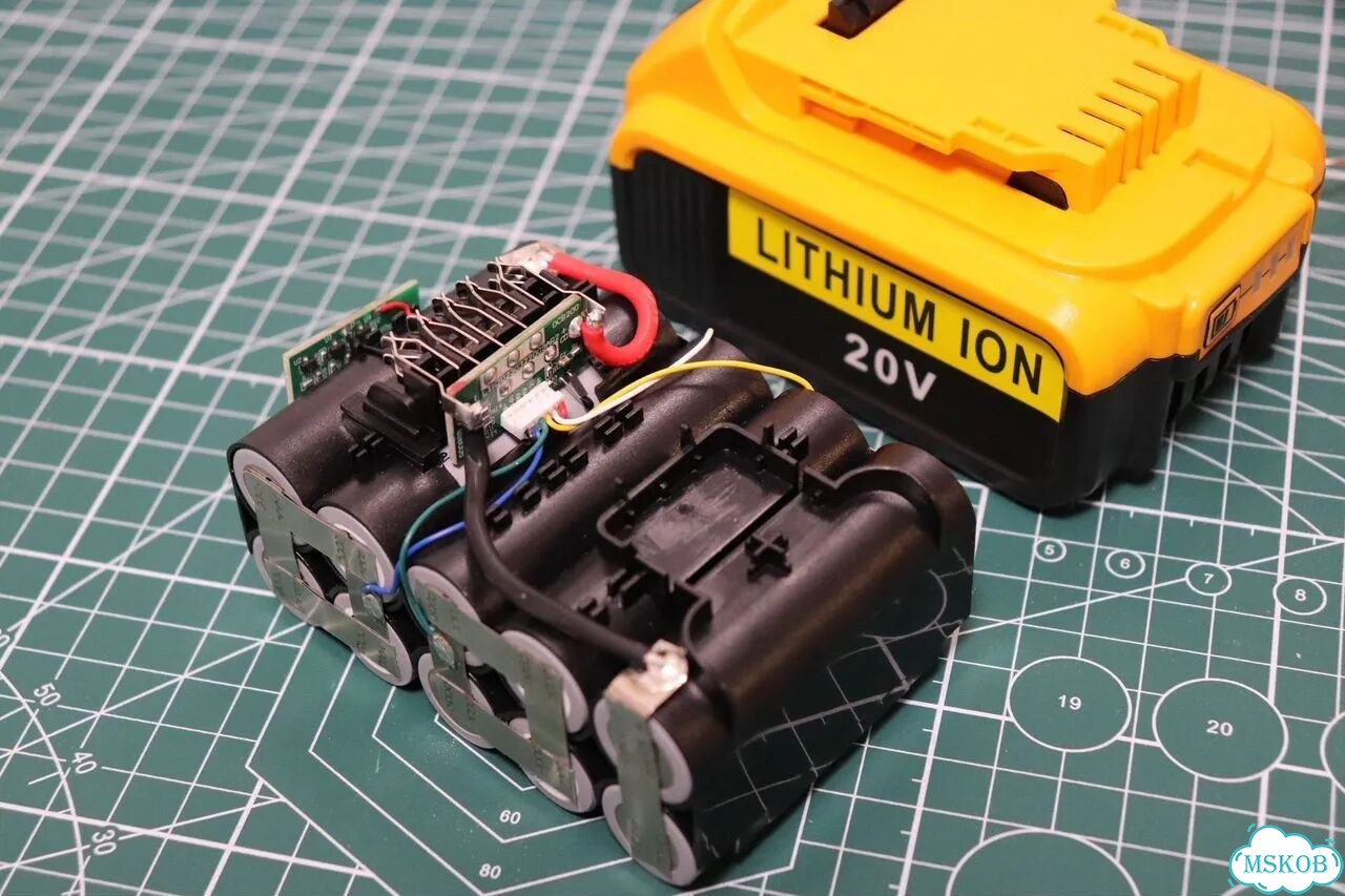 Аккумулятор Dewalt 18V 6Ah (2 штуки) фото 8