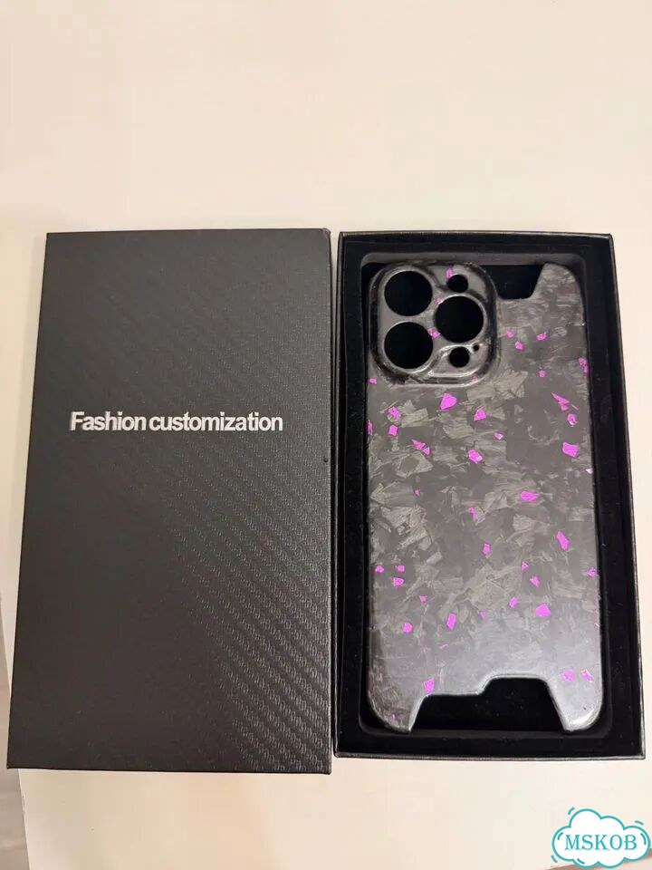 Карбоновый чехол на iPhone 16 pro max фото 1