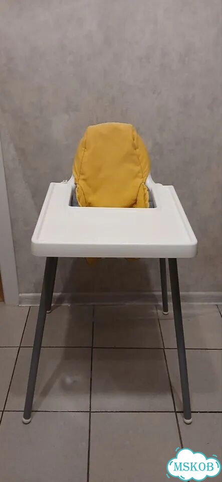 Компактный стульчик со столиком для кормления IKEA фото 1
