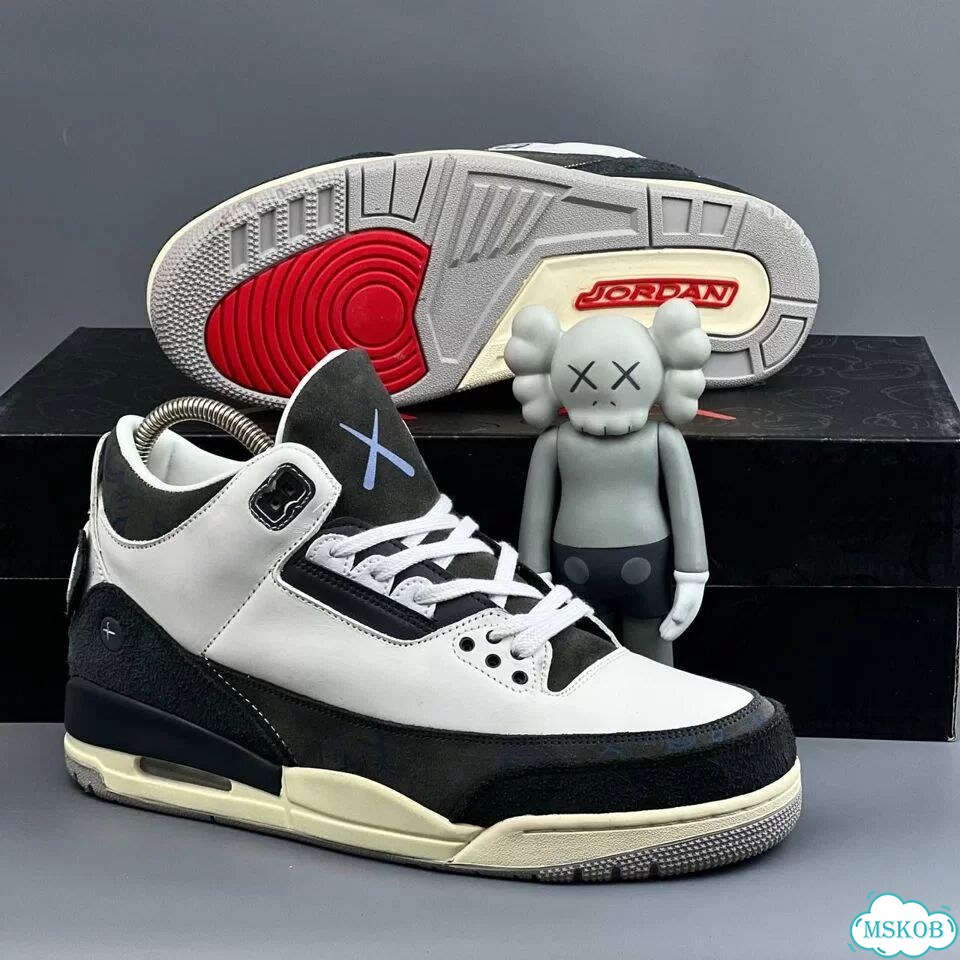 Nike Air Jordan 3 Kaws Black White фото 2