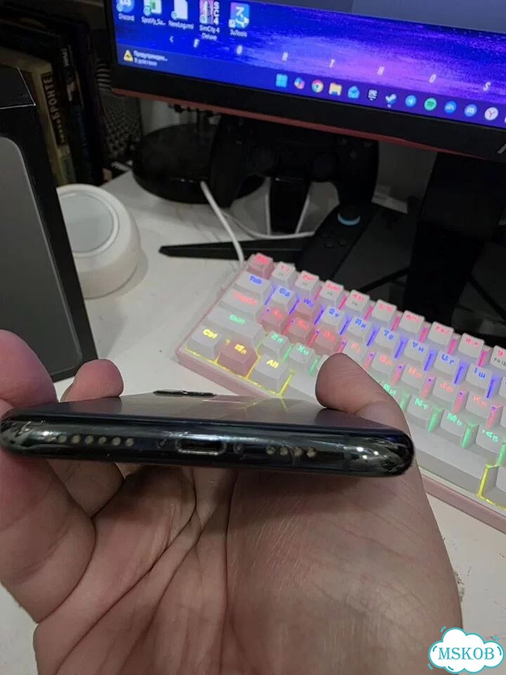 iPhone 11 Pro Max, 256 ГБ, SIM + eSIM фото 8