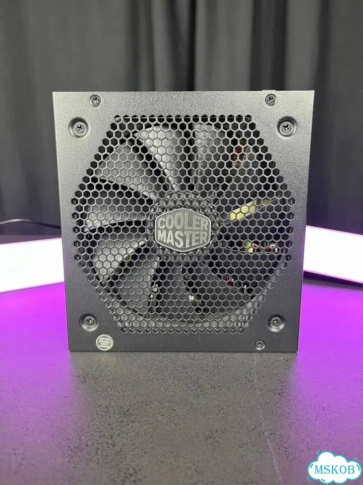 CoolerMaster V750 Gold 750W фото 1
