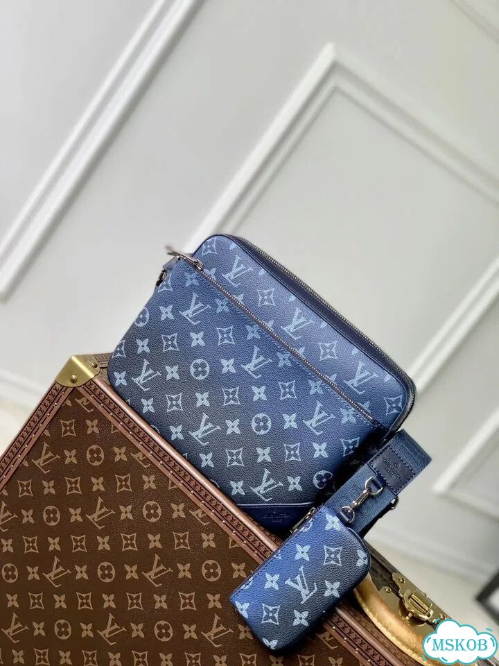 Сумка Louis Vuitton Trio Messenger фото 1