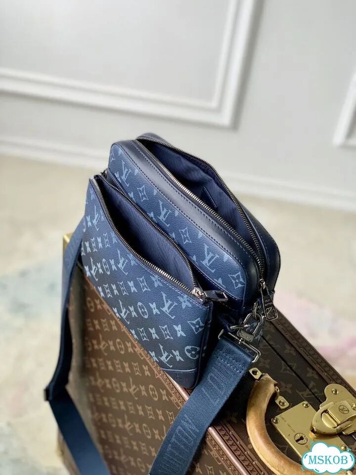 Сумка Louis Vuitton Trio Messenger фото 8
