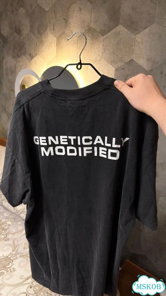 Футболка Vetements Genetically Modified фото 4