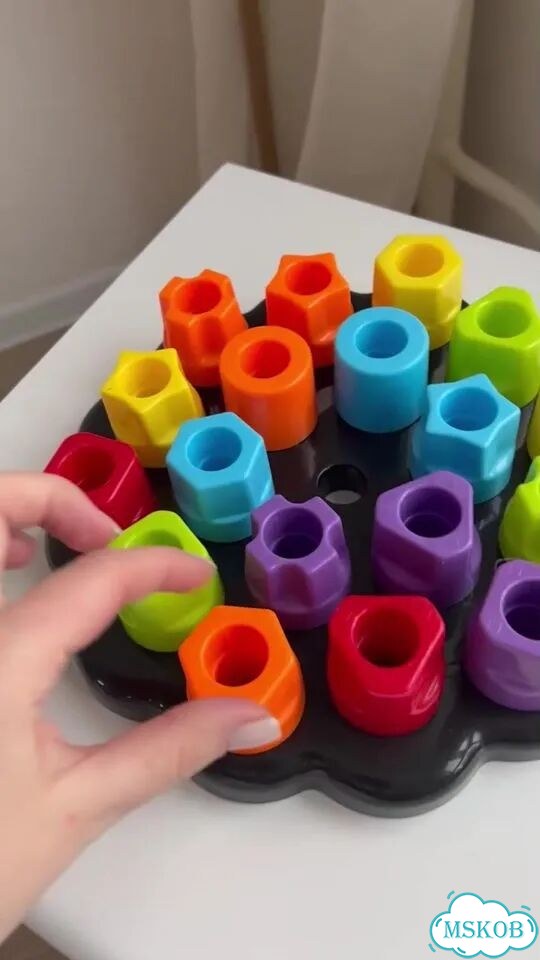 Детский боулинг и развивающая игрушка фото 1