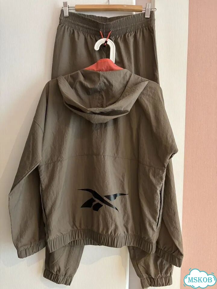 Спортивный костюм женский Reebok фото 2