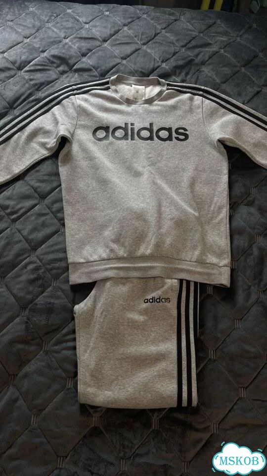 Спортивный костюм adidas S фото 1