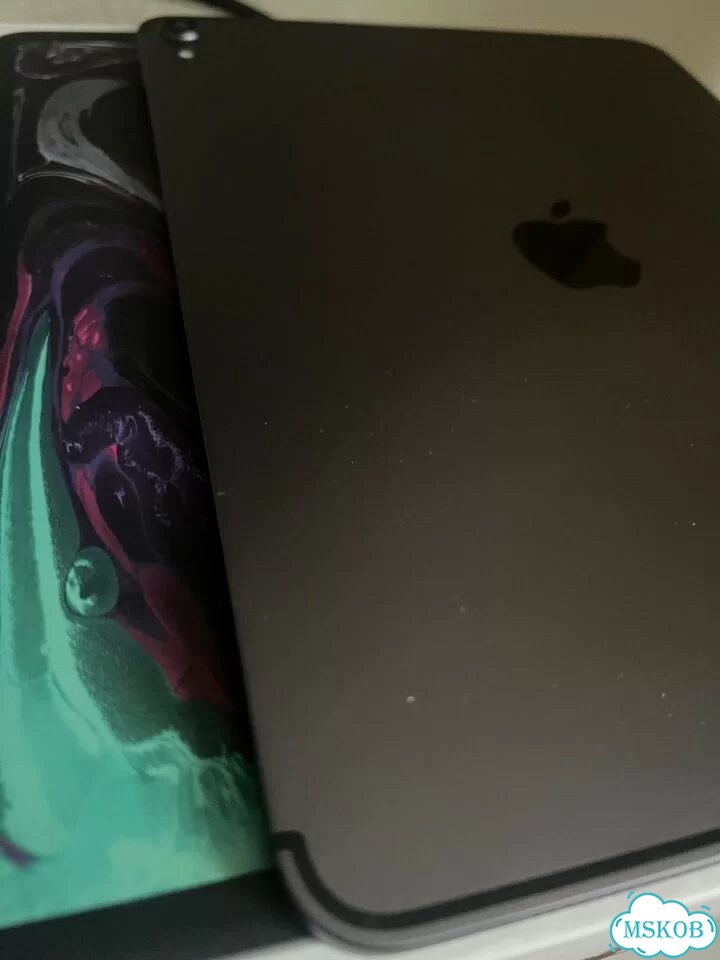 iPad pro 11 2018 64gb Wi FI плюс сим фото 4
