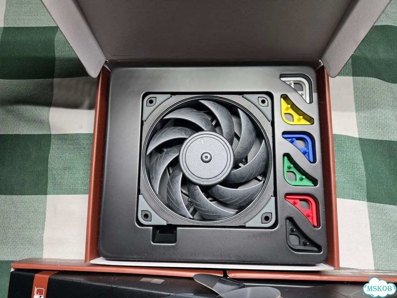 Вентиляторы Noctua NF-A12x25 Chromax фото 1