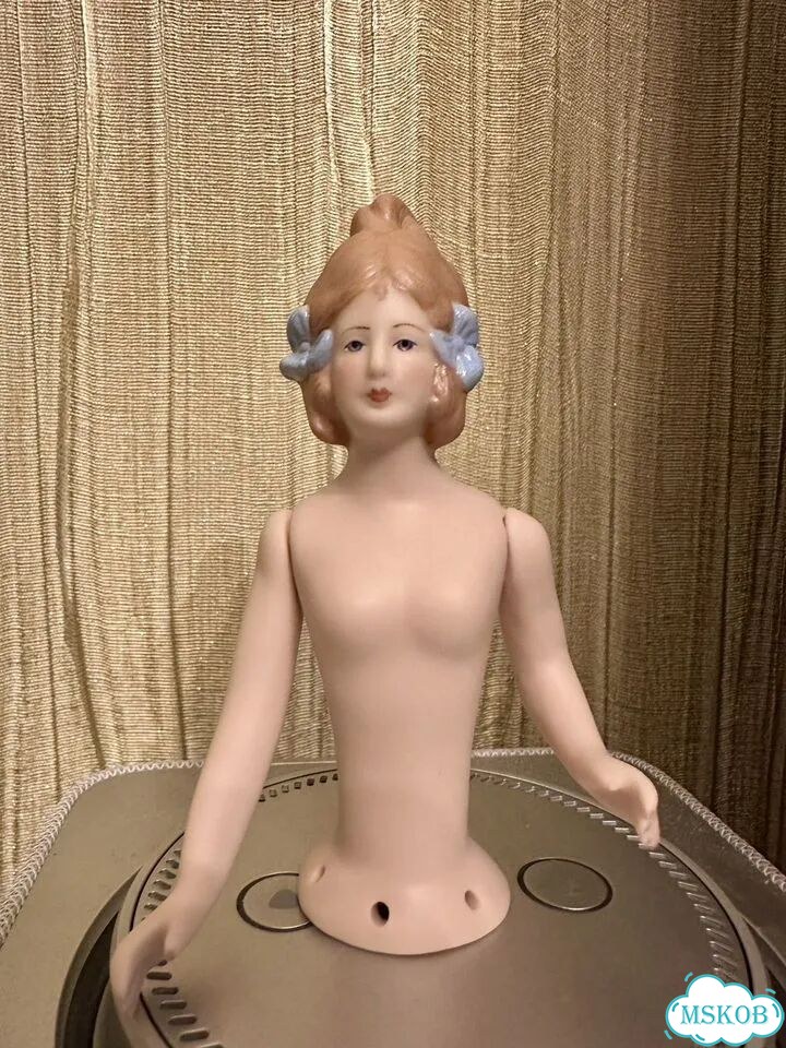 Фарфоровая куколка половинка half doll игольница фото 1