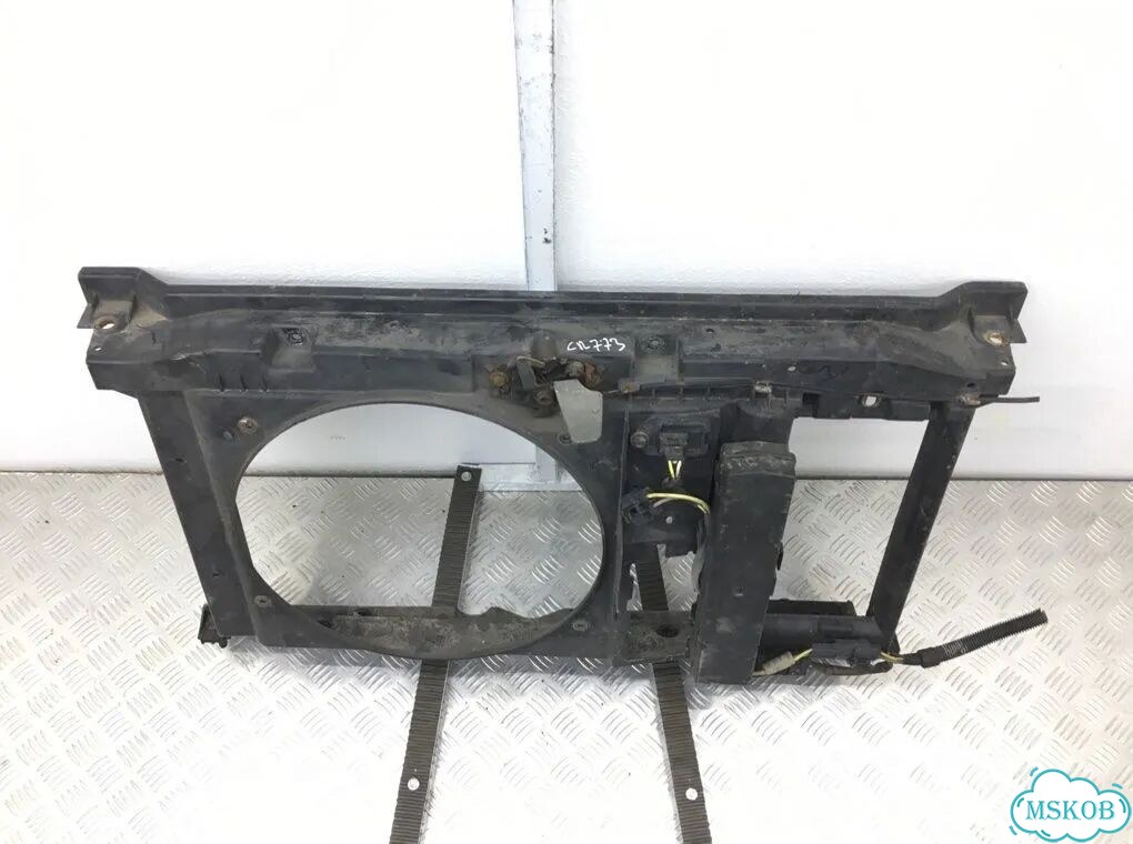 Панель передняя (телевизор) Peugeot 307 1 2.0 HDI фото 2