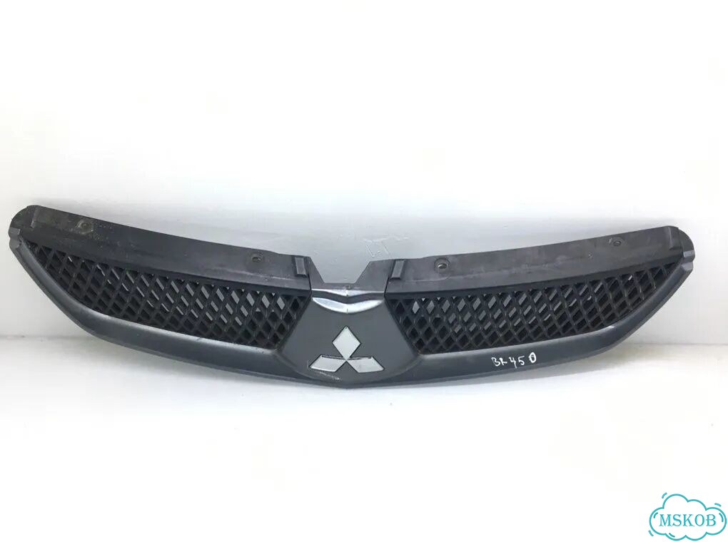 Решетка радиатора Mitsubishi Lancer 9 1.6 I 2008 фото 2