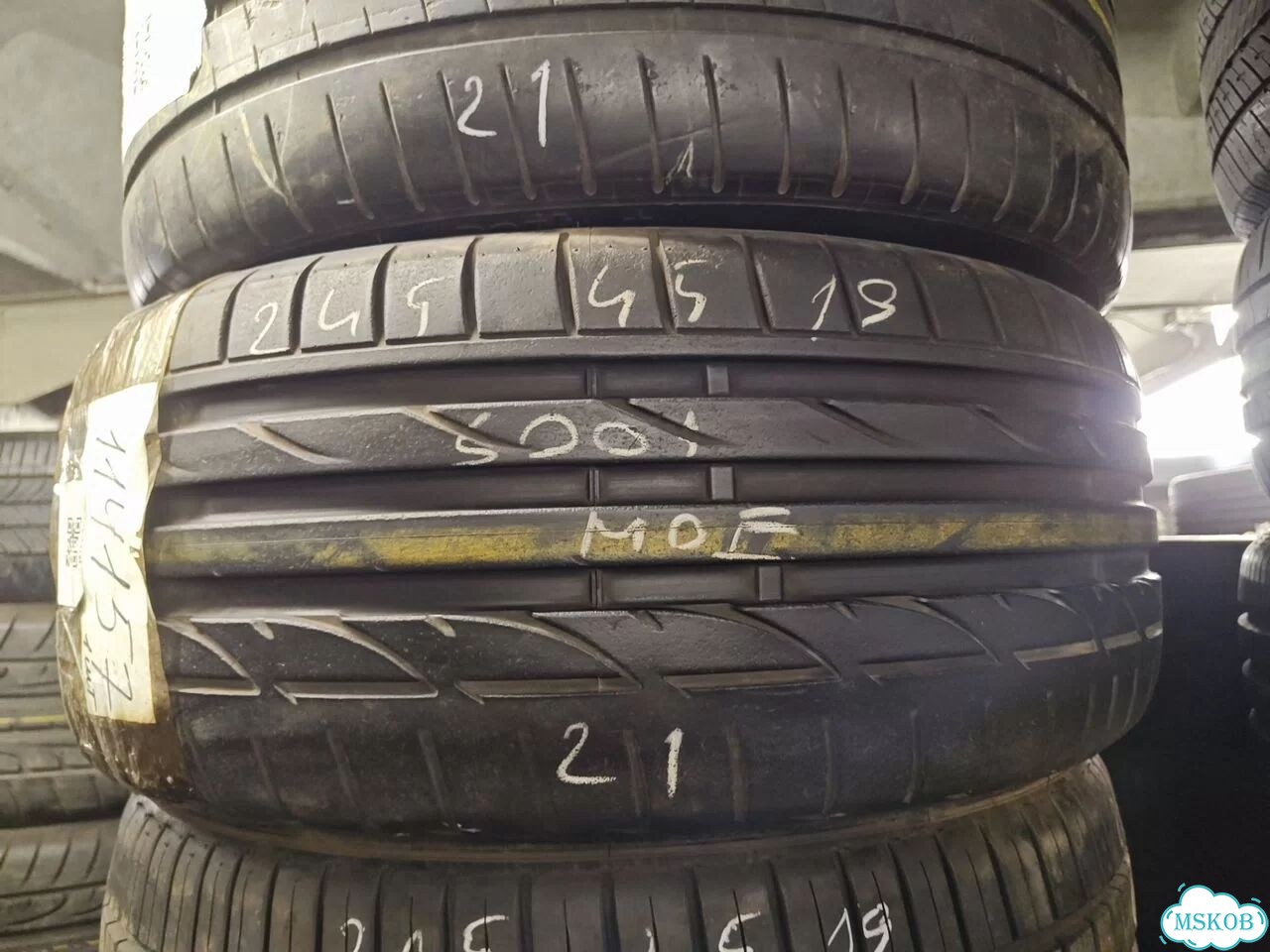 Bridgestone Potenza S001 245/45 R19 фото 1