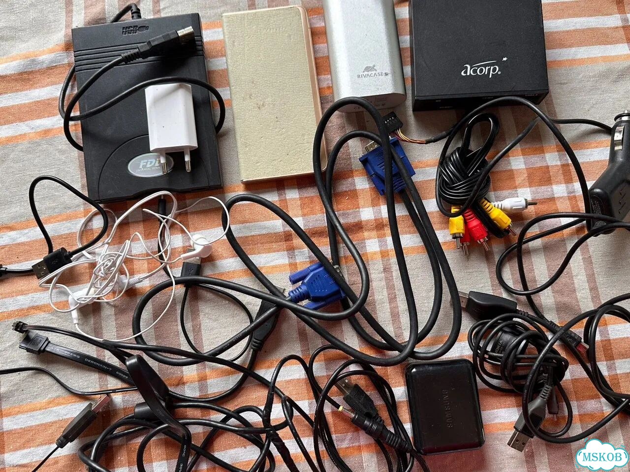 Провода, телефон без АКБ, power bank и мн др фото 2