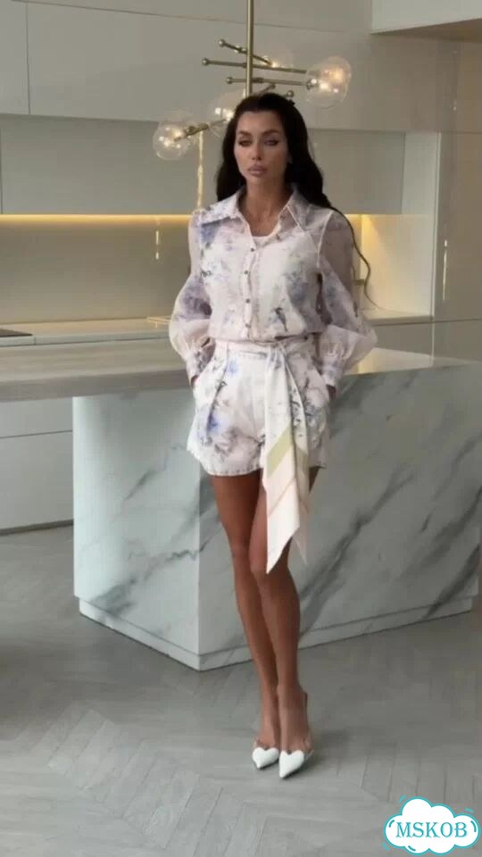 Роскошный костюм Zimmermann с шортами S. M фото 1