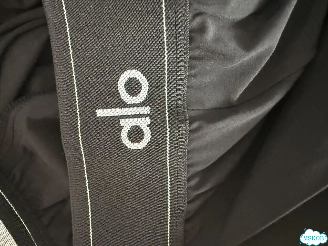 Alo yoga s брюки оригинал новые фото 9