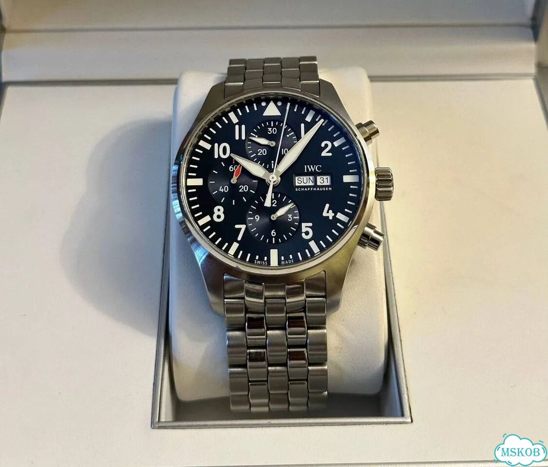 IWC Pilot Le Petit Prince Chronograph 43 в наличии фото 1
